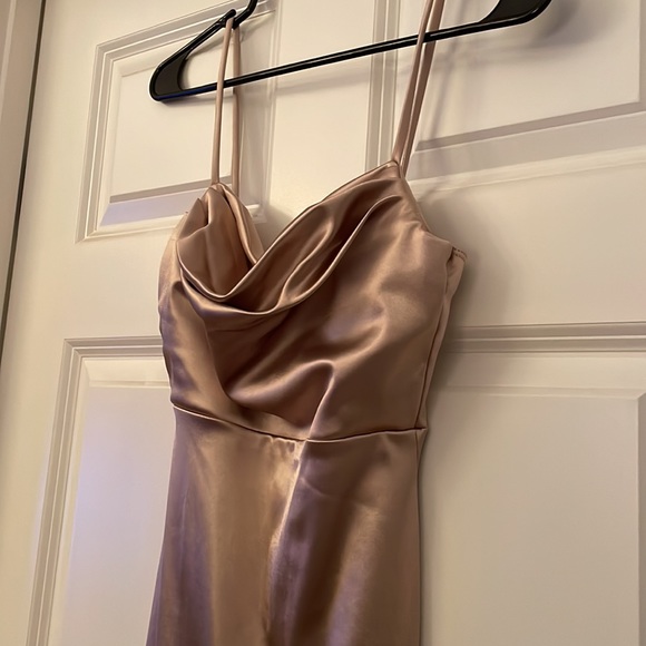 Floor length high slit evening gown! GOLD size S - Picture 2 of 5